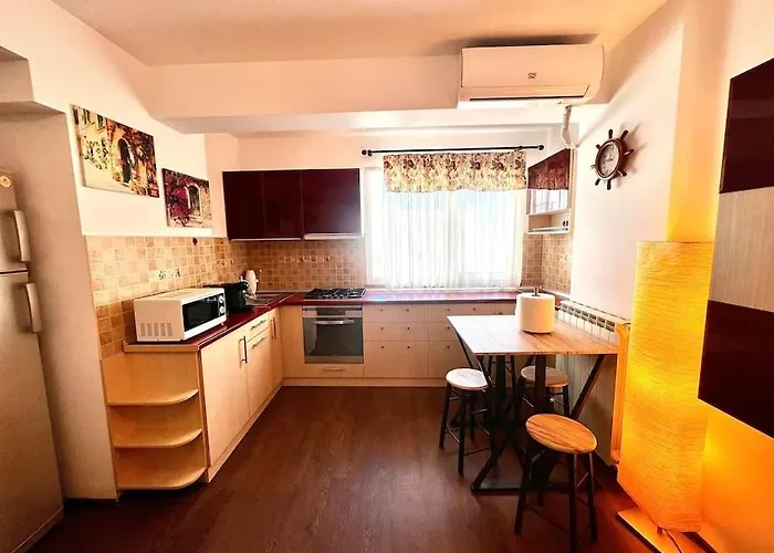 Modern & Centre Flat *