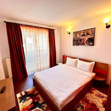 Modern & Centre Flat *